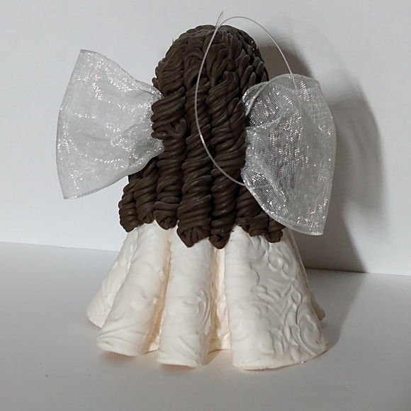 Kneaded Angels Avon Figurine Holding Gold Stars - Picture 3 of 5